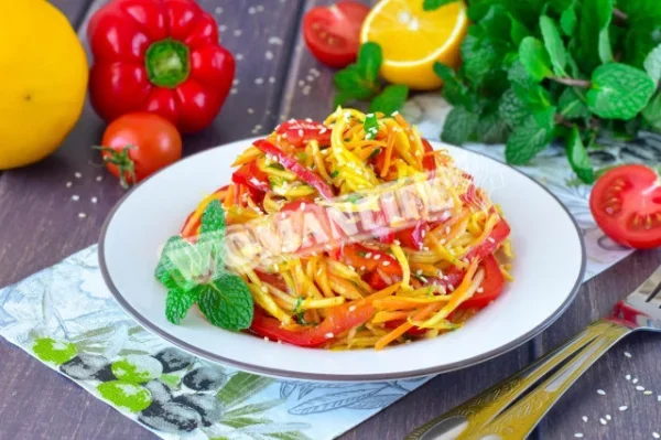 Салат з білої редьки і моркви