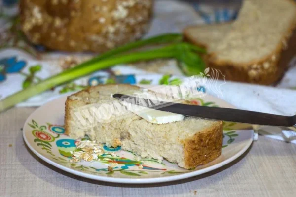 Вівсяний хліб в хлібопічці