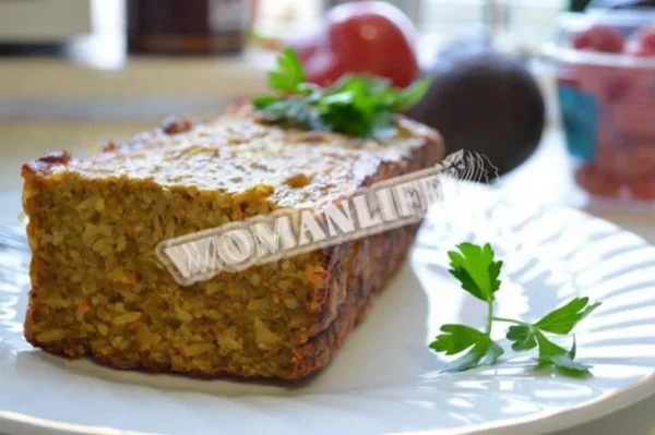 Запіканка з куркою та коричневим рисом
