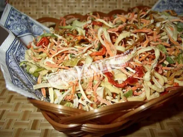 Сушена цибуля з овочами для супу
