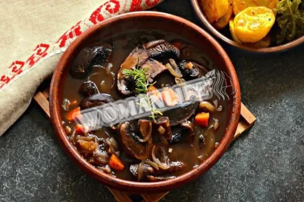 Тушковані королівські печериці з овочами