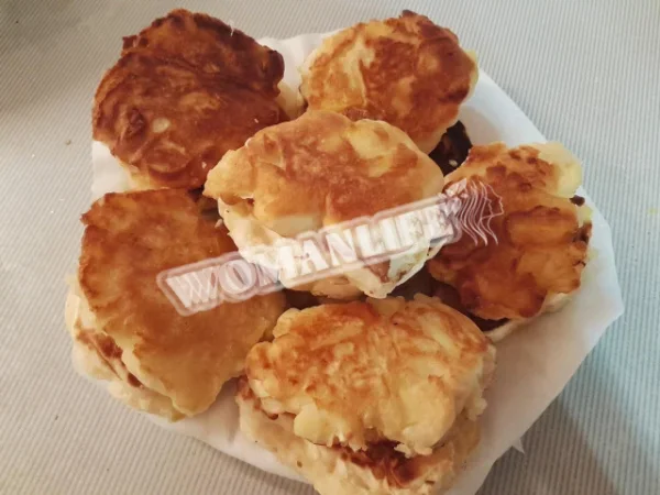 Млинці з медом і яблуком