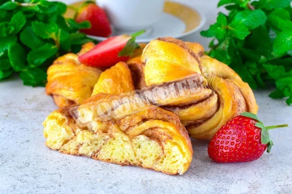 Булочки з цукром і корицею