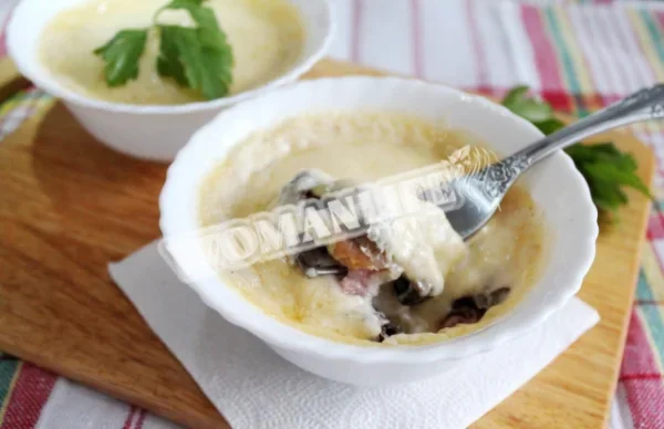 класичний жульєн з куркою і печерицями