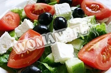Овочевий салат з оливками