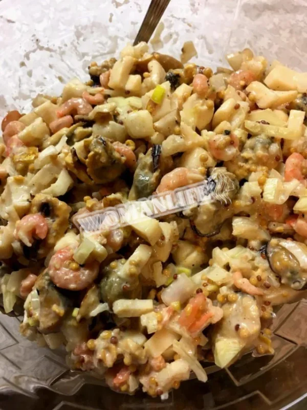 Пісний салат з морепродуктів
