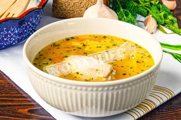 Ніжний сільський суп з пшоном