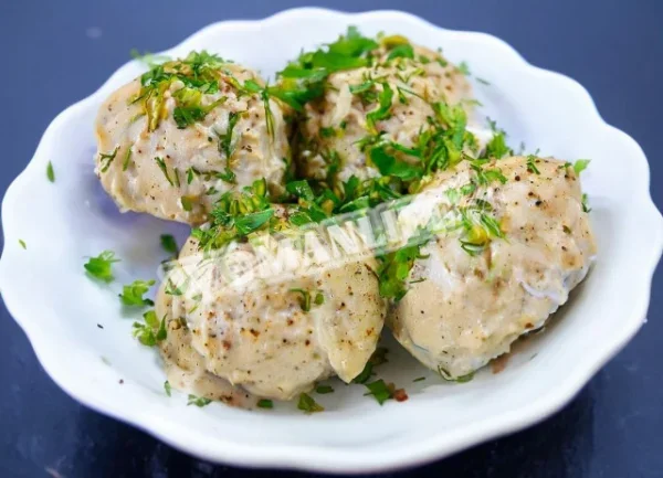 Котлети з фаршу з кабачками на пару