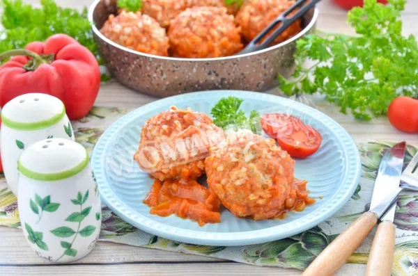 Тефтелі зі свинини з рисом