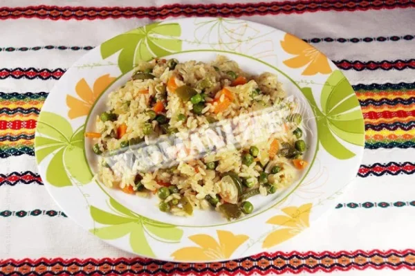 Жасминовий рис з овочами