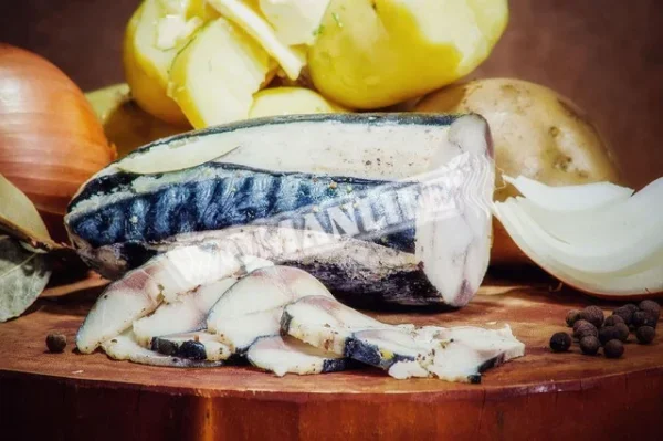 Скумбрія строганіна