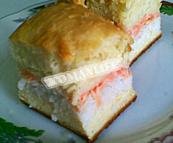 Дріжджовий пиріг з лососем і рисом