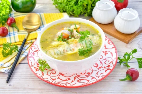 Курячий суп з галушками