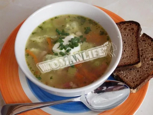 Суп з часниковими галушками