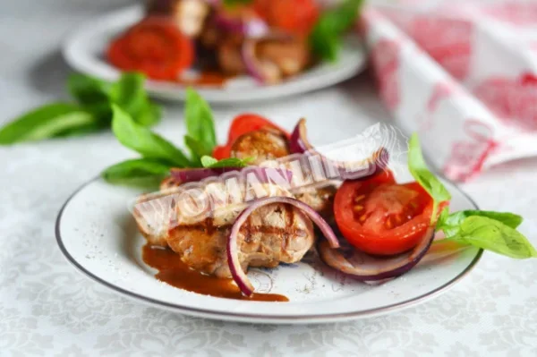 Свинячі медальйони на сковороді - зі свинячої вирізки