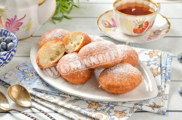 Баурсаки з молоком і дріжджами
