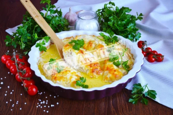 Куряче філе в сметані в духовці