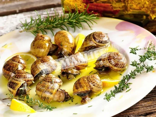 Мариновані виноградні равлики