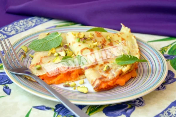 Млинці з морквою та курагою