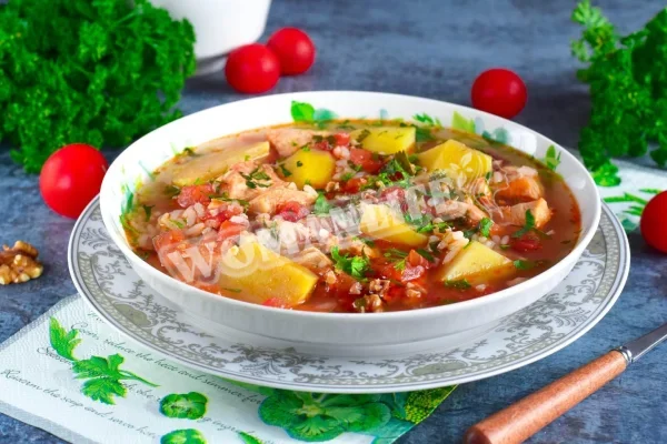Суп харчо з куркою, рисом і картоплею