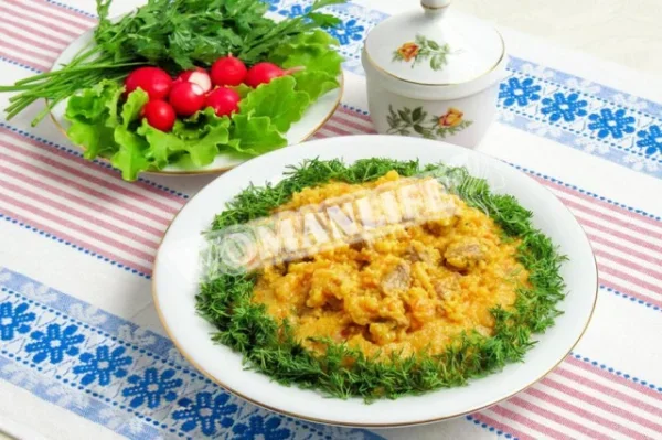 Кукурудзяна каша з м'ясом в мультиварці