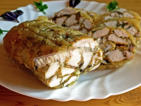 Новорічний мармуровий курячий рулет