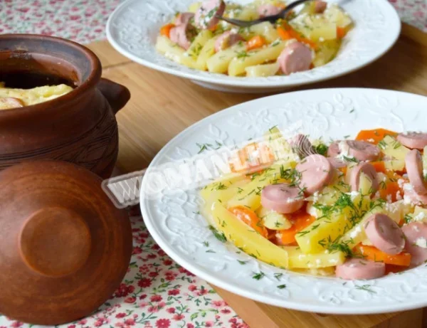 Картопля з сосисками в горщиках