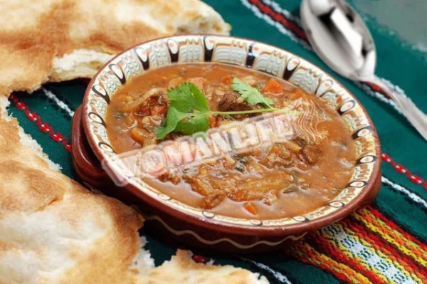 Класичний харчо з рисом з яловичини