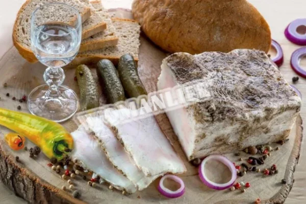 Сало на зиму в банках в розсолі