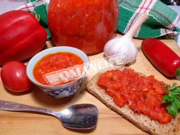 Аджика з помідорів - це на смерть