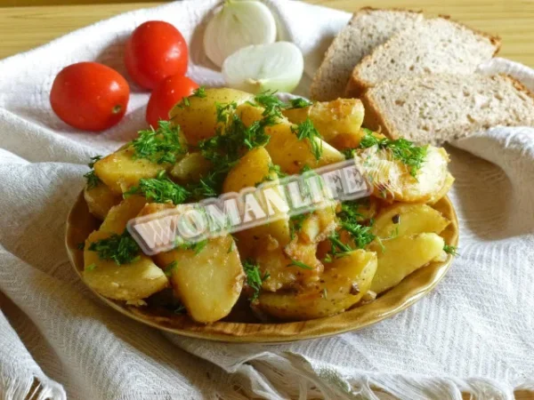 Картопля по-сільськи в мультиварці