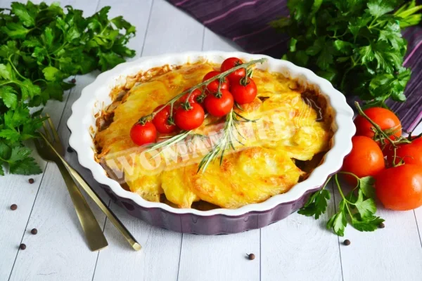 Яловичина по-французьки з картоплею в духовці