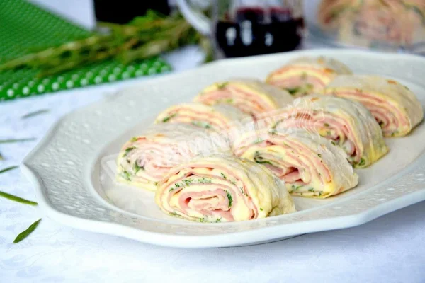 Лаваш з шинкою і сиром