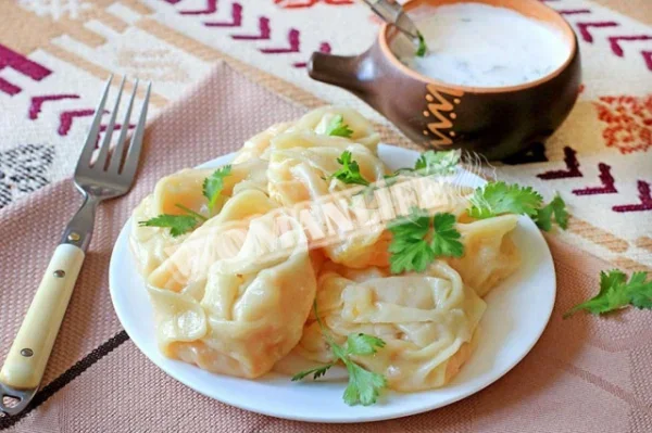 Манти з гарбузом без м'яса