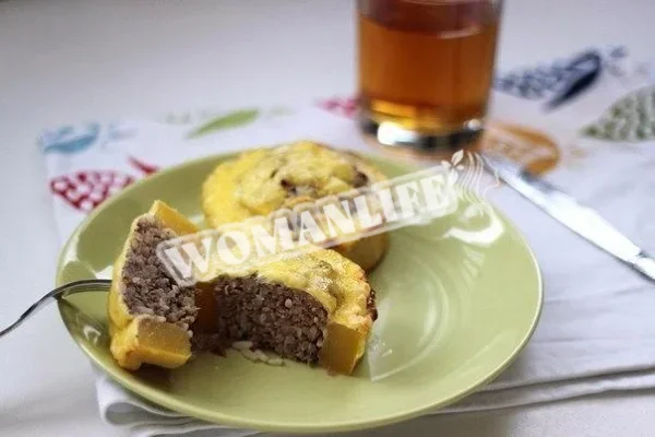 Фаршировані кабачки фаршем і рисом