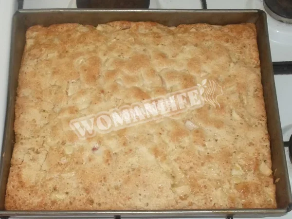 Шарлотка з шоколадним кремом