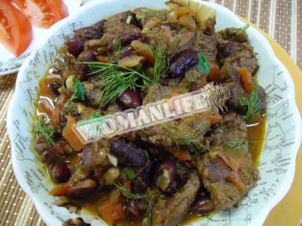 Телятина з квасолею