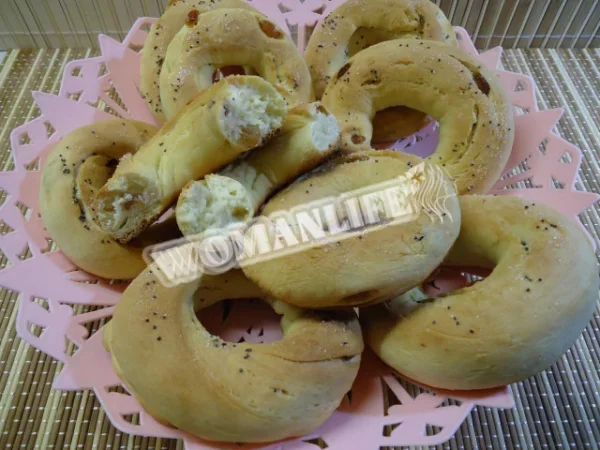 Домашні бублики з родзинками