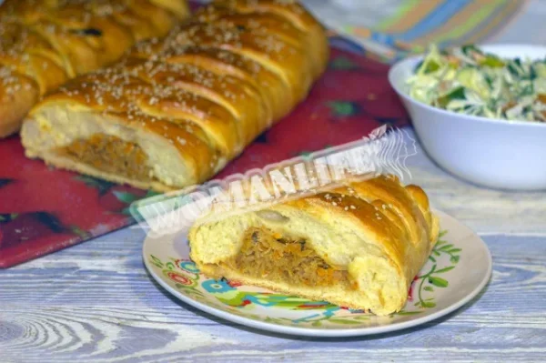Кулеб'яка з капустою та яйцем