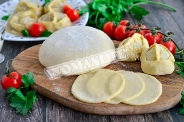 Класичне м'яке тісто для мантів з яйцем