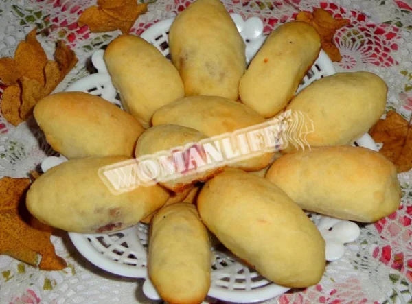 Пиріжки без молока в духовці
