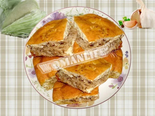 Заливний пиріг з капустою і куркою