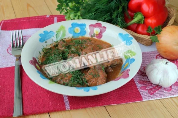М'ясо з підливою в мультиварці