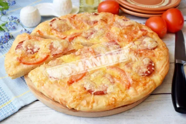 Піца з беконом і сиром