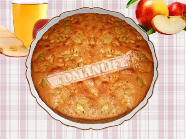 Класична шарлотка в мультиварці з яблуками