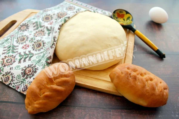 Сухе дріжджове тісто на молоці для пирогів
