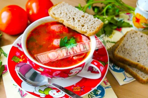 Суп з мисливськими ковбасками