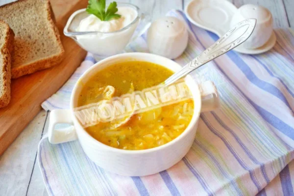 Класичний розсольник з рисом