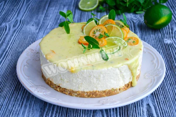 Торт з сиром і вершками