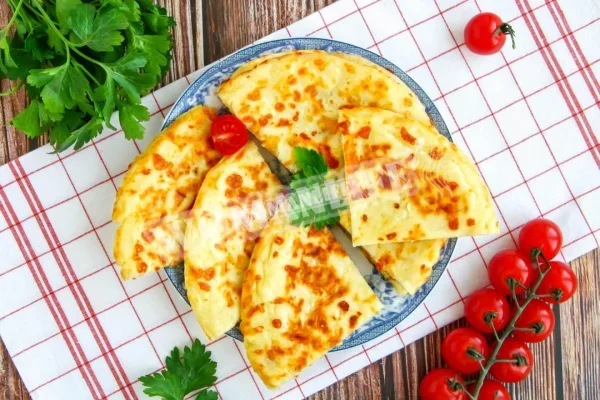 Швидкі хачапурі з сиром на сковороді